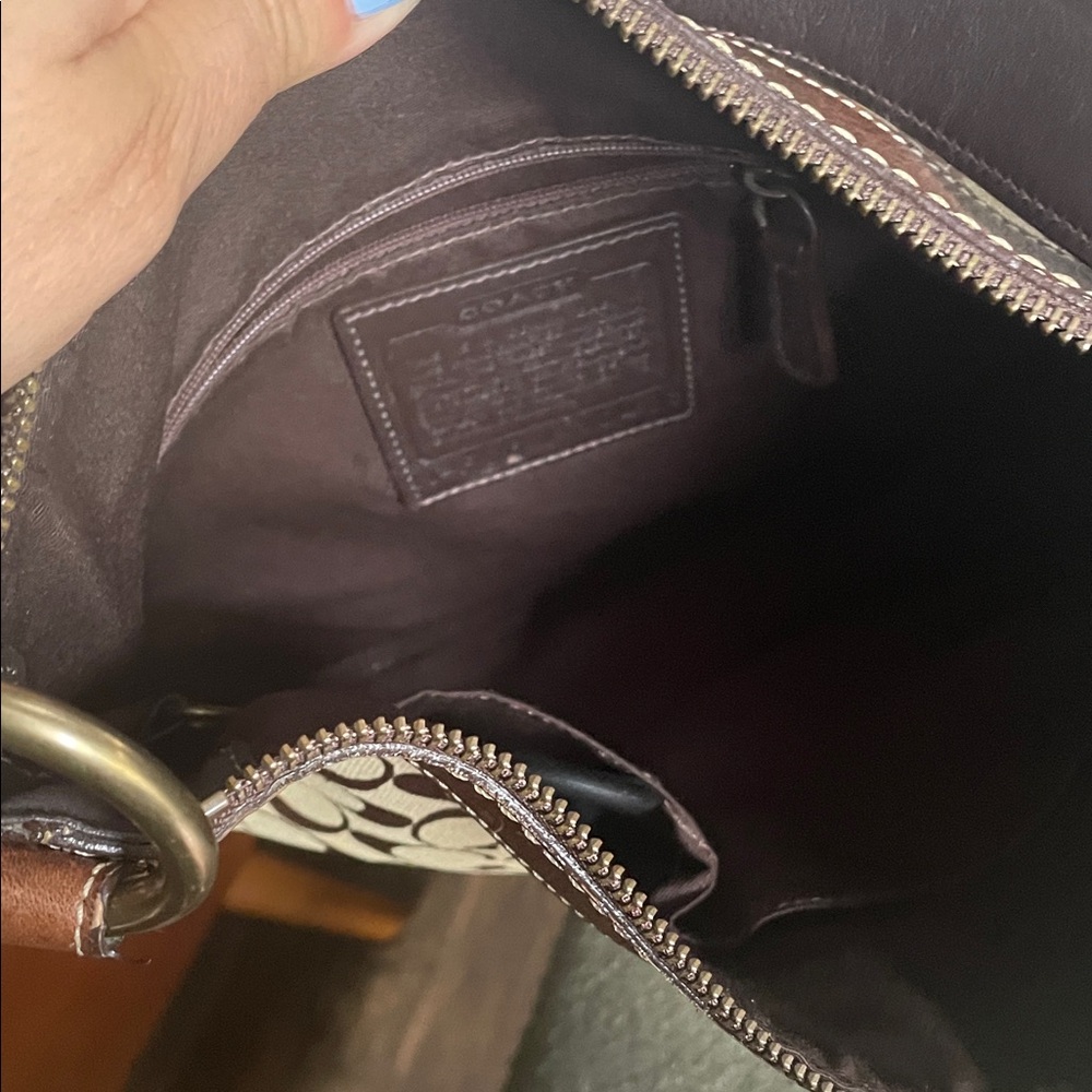 Coach Shoulder Bag - Picture 8 of 9